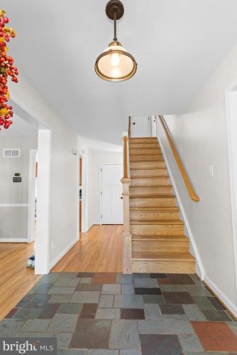 306 Hampton Rd, Wilmington, DE 19803-2420