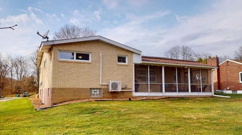 118 Glenwood Ave, Evans City PA  16033-9308 exterior