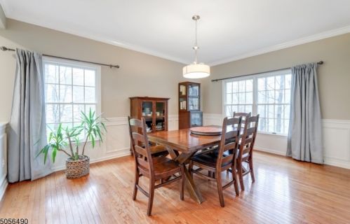 31 Castle Ct, Dover NJ  07869-2024 exterior