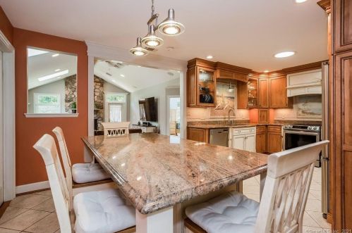 53 Paul St, Bristol CT  06010-5578 exterior