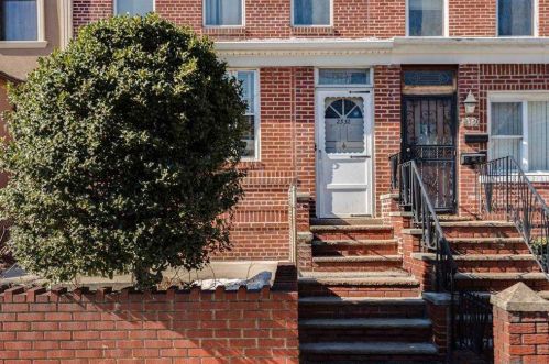 23-32 36th St, Long Island City, NY 11105