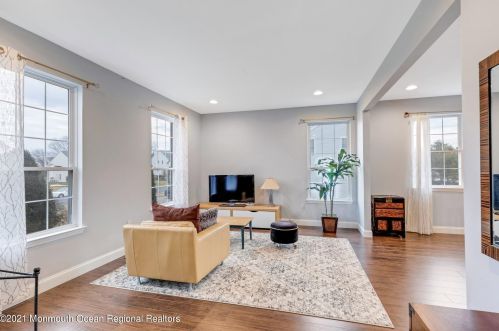 139 Princeton Oval, East Freehold NJ  07728-5338 exterior