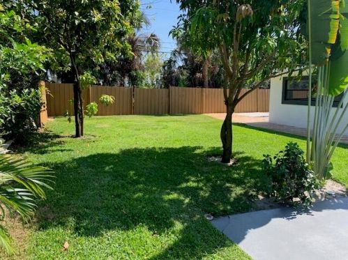 230 Seacrest Ln, Delray Beach FL  33444-4312 exterior