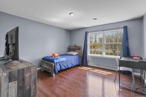 104 Dejong Ct, Montgomery NY  12549-1874 exterior