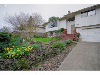 5501 Byron Dr, Portland, OR 97267-5043