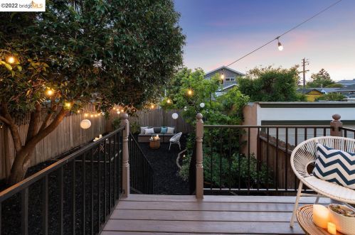 5937 Fremont St, Oakland CA 94608-2217 exterior