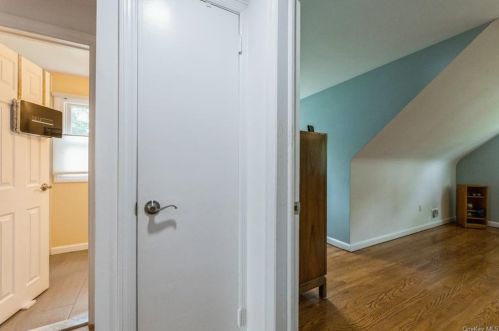 25 Cardinal Ct, West Nyack NY  10994-1031 exterior