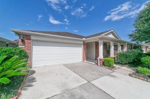 942 Honeysuckle Vine Dr, Richmond TX  77469-4857 exterior