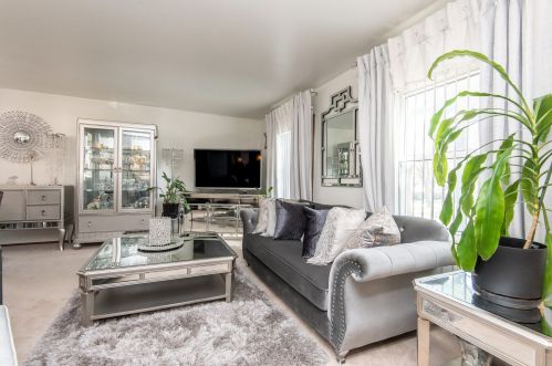 6936 89th St, Milwaukee WI  53224-4702 exterior