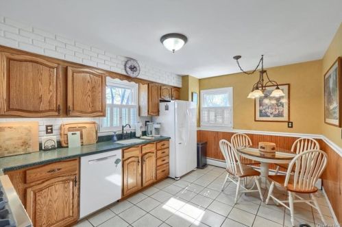 11 Hillside Ter, Monroe NY  10950-2515 exterior