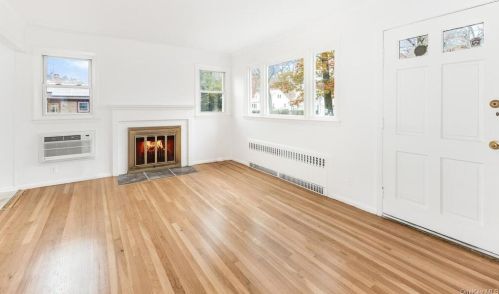 40 Glen Ave, Rye Brook NY  10573-2636 exterior