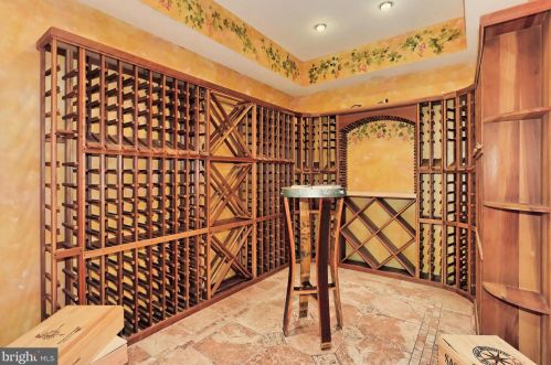 14286 Chalfont Dr, Haymarket VA  20169-2632 exterior