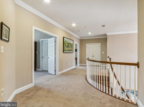 8373 Pedigrue Ct, Gainesville VA  20155-3240 exterior