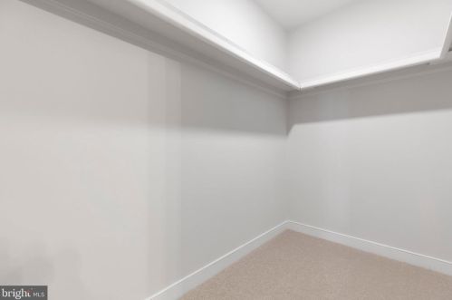 700 Winterberry Dr, Fredericksburg VA  22405-2056 exterior