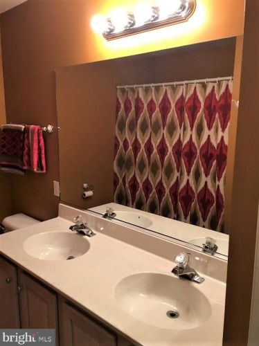 6641 Mine Dr, Macungie PA  18062-8713 exterior