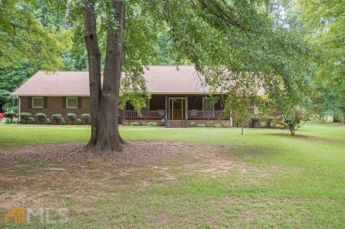 100 Morning Creek Ln, Fayetteville, GA 30214-3809