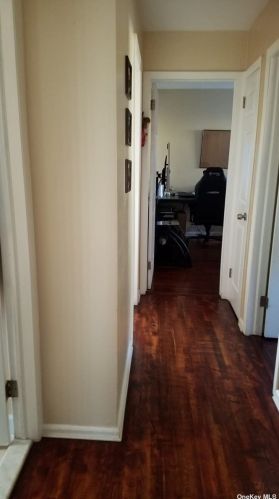 218 Clement Ave, Floral Park NY  11003-2706 exterior