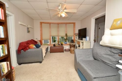 60 Lackawanna Ave, Parsippany NJ  07834-1902 exterior