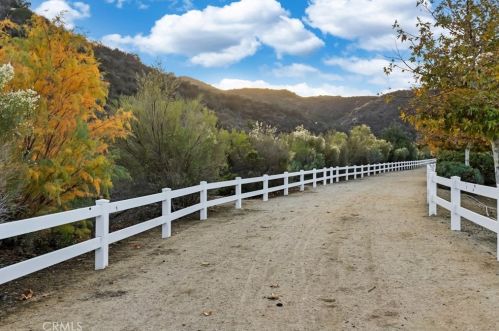 33237 Chert Ln, Wildomar CA  92595-6927 exterior