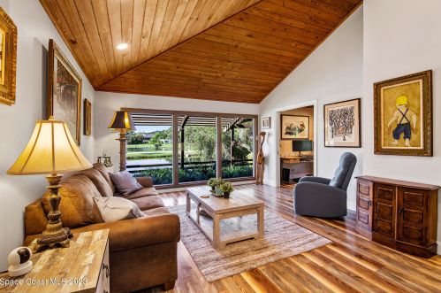 3605 Indian Riv Dr, Cocoa FL 32926-8704 exterior