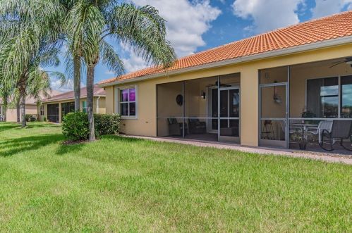 16143 Amethyst Key Dr, Wimauma FL  33598-4027 exterior