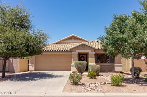 96 Corriente Ct, San Tan Valley, AZ 85143-4849