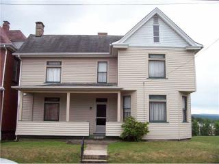 123 Witter Ave, South Connellsville, PA 15425-2631