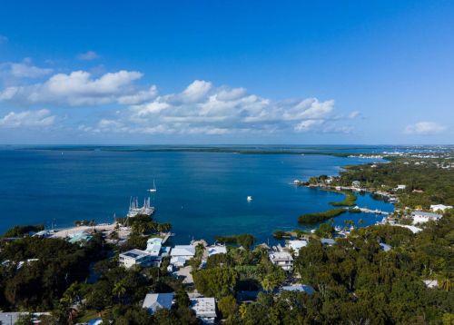 355 Buttonwood Shores Dr, Key Largo FL  33037-2403 exterior