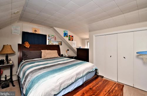 311 Independence Rd, Norristown PA  19403-4021 exterior