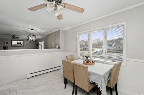 412 Greenbelt Pkwy, Holtsville NY  11742-2231 exterior