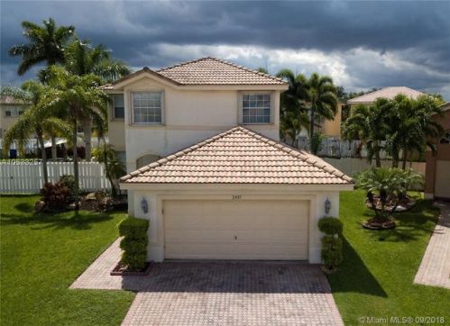 2485 162 Ter, Hollywood FL  33027-4426 exterior