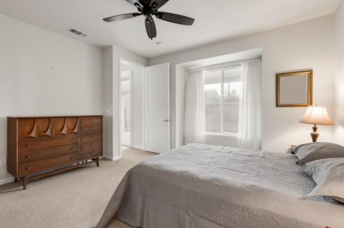 7500 Abbey Cir, Elk Grove CA  95757-5103 exterior