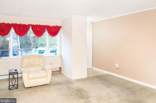 1108 Mahantongo St, Primrose, PA 17901-3028