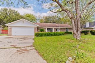 6652 Greenwell St, Pensacola, FL 32526-7930