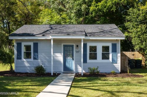 1207 Lafayette St, Beaufort, SC 29902-4060