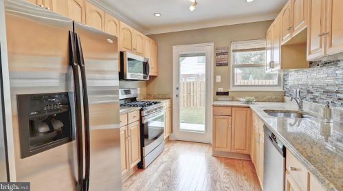 7127 Roosevelt Ave, Falls Church VA  22042-1623 exterior