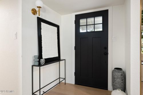 1011 Cavalier Dr, Phoenix AZ 85019-1717 exterior