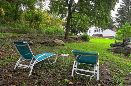 1 Hunters Ln, Ansonia CT  06401-2022 exterior