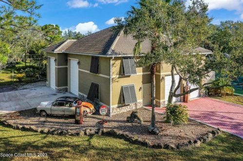 2442 Newfound Harbor Dr, Merritt Island FL  32952-2870 exterior