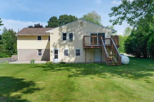 28 Mcdowell Rd, Middletown, CT 06457-5423