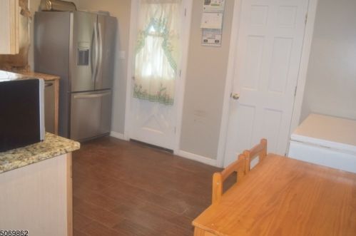 65 Manhattan Ave, Avenel NJ  07001-1737 exterior