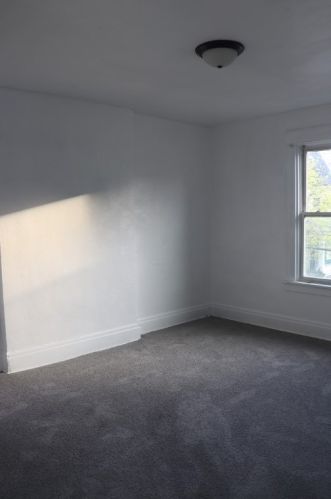 3045 Glenmawr St, Pittsburgh PA 15204-1452 exterior