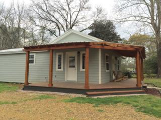 514 16th St, Oakdale, LA 71463-2227