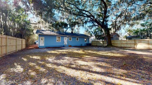 1117 Lafayette St, Beaufort SC  29902-4057 exterior