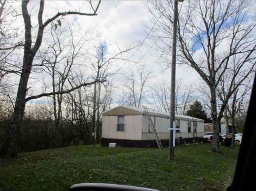 600 Wagel Rd, Bladeston, KY 41004-7779