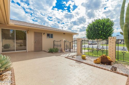 10522 Saratoga Cir, Sun City, AZ 85351-2213