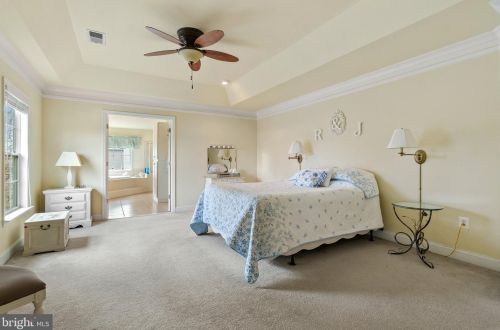 15 Lackawanna Ln, Falling Waters WV  25419-9402 exterior