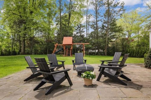 30 Brite Ave, Scarsdale NY  10583-2305 exterior