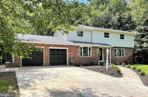 913 Lake Dr, Trenton NJ  08648-4003 exterior