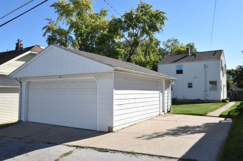 2933 48, Milwaukee WI 53216-4630 exterior